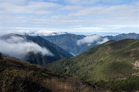 福建南平的天氣怎麼樣?且說南平的山水間，有無一絲一毫的雲霧縈繞?